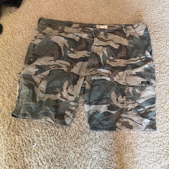 Wrangler Relaxed Fit Camouflage Shorts | Big & Tall | Size 46 - Picture 1 of 4